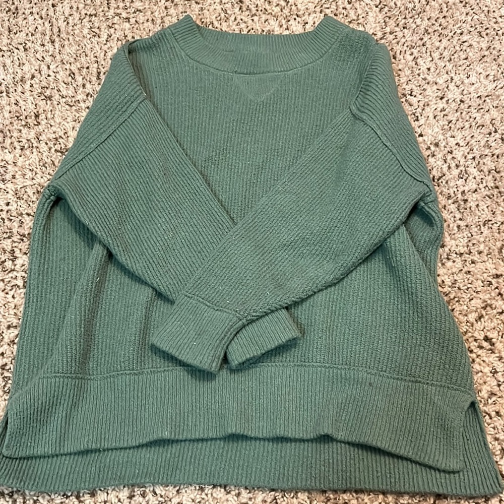 Green over sized Aerie sweater, size small but fits like a large